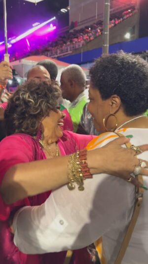 Alcione Instagram - Meu Palácio tem RAINHAS! 💚🩷

#mangueira