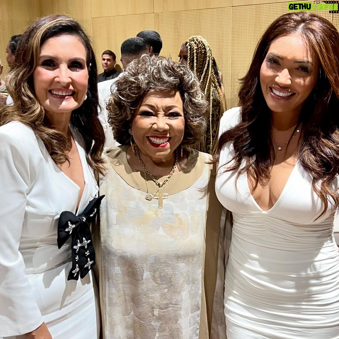 Alcione Instagram - Prêmio Nise da Silveira: uma bela e necessária iniciativa da @secretariadamulher.rio @joycetrindade_, em parceria com a @prefeitura_rio, homenageando mulheres inspiradoras! (Equipe) Cidade Das Artes Bibi Ferreira