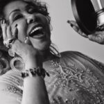 Alcione Instagram - Canto para vocês e por vocês! E no Dia do Fã, agradeço ao amor que tenho recebido ao longo desses mais de 52 anos de carreira, e hoje, especialmente, agradeço à vocês que tem me acompanhado e movimentado as redes sociais! (Alcione) @morenaforrozera @alcioneamarrom_fc @alcione_rainha_fc @alcionealoba @alcionemulherideal @nossamarrom @alcionaticos @marromzetes @alcione_rainhadosamba @marrom_majestade_fc Foto: @mariotestino