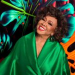 Alcione Instagram - Fotos de @leoaversa, que ilustraram a maravilhosa matéria de @eduvanini, capa da @elaoglobo de hoje! (Equipe) Styling: @lucasmagnof Produção executiva: @kgrativol Tratamento de imagem: @murillome Edição de arte: @mayu_estudio29 e @dushka_tanaka Maquiagem: @yannfernandes.makeup Cabelo: @oficialluizahelena Assistente de produção executiva: Cassia Farias Equipe Alcione Manager: @solangenazareth Assessoria de Imprensa: @eulaliafigueiredo5 @gloriabicho Produção Executiva: @veraamil Direção de Marketing: @carlosmarao Camareira: @rosanabaldez50