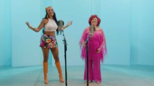 Alcione Instagram - O carnaval tá chegando e aqui na minha telinha, ele é mais que especial! Nossas rainhas @alcioneamarrom e @ludmilla dão o start pro carnaval #Globeleza! Quem vem comigo? 🥁✨