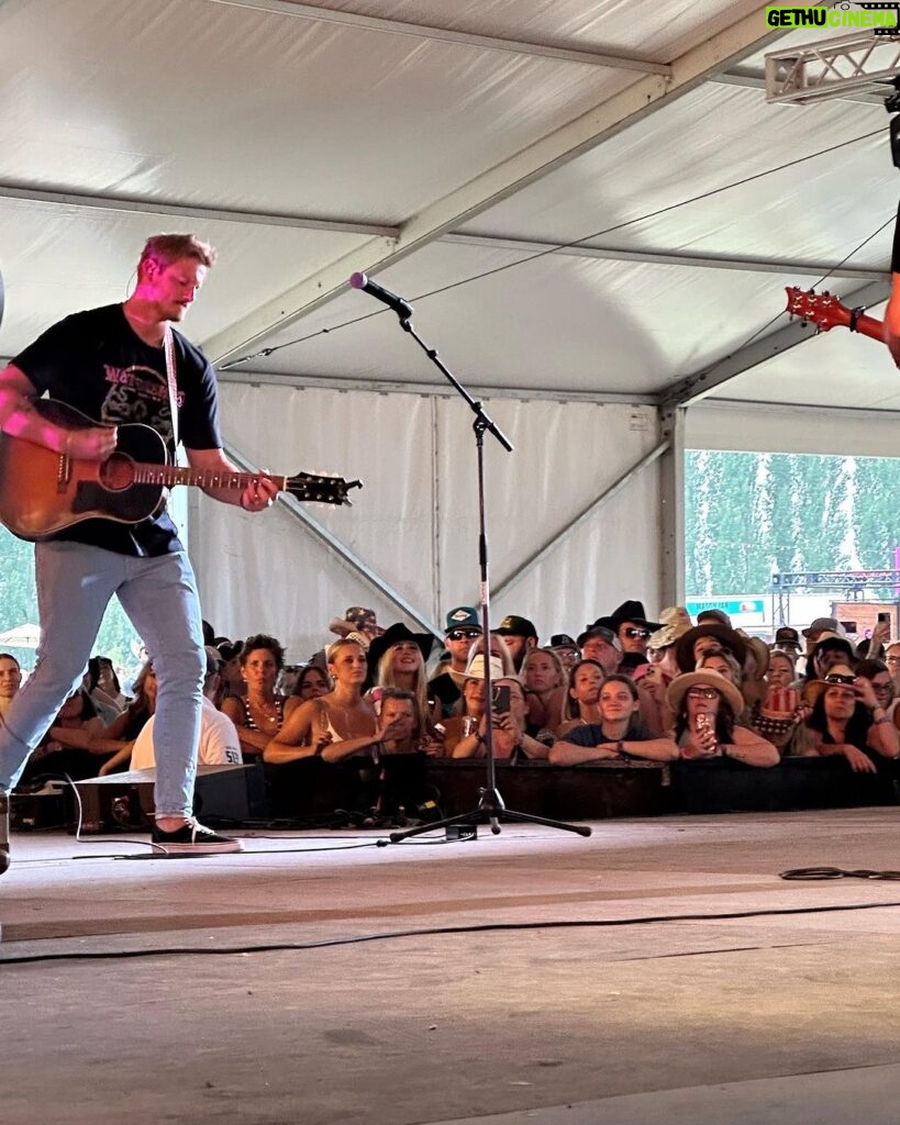 Alexander Ludwig Instagram - @watershedfestival !!!! 🤯🤯🤯🤠🤠🤠 THE SHEDDERS CAME OUT TO PLAY