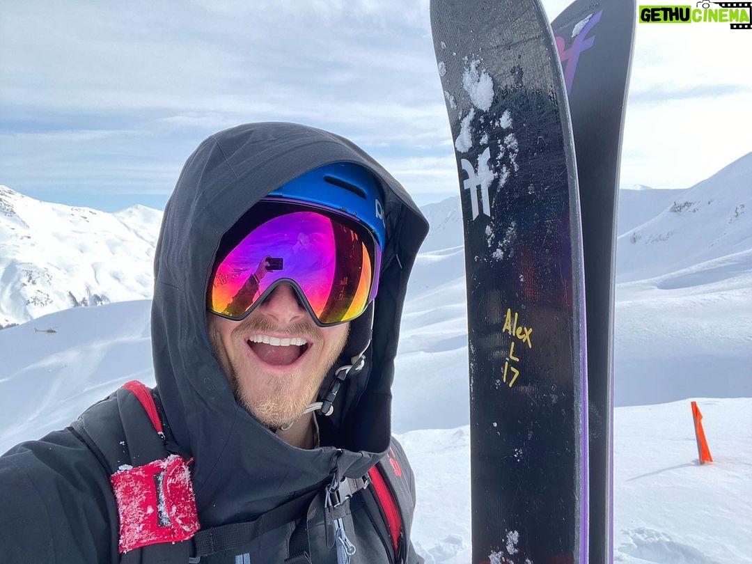 Alexander Ludwig Instagram - The last frontier way up north @lastfrontierheli @backcountry