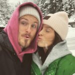 Alexander Ludwig Instagram - Happy 2023 from us troublemakers to you🙌❤️@blackcombsnow for the win! Thank you guys! Whistler, Canada