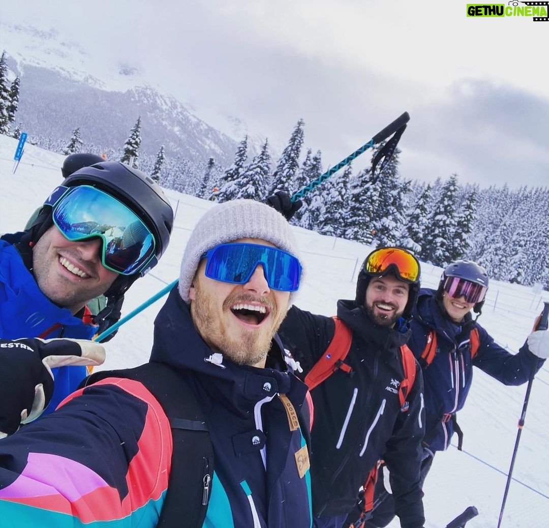 Alexander Ludwig Instagram - The boys are back in full force and it was firing today! #happynye 🙌🙌🙌