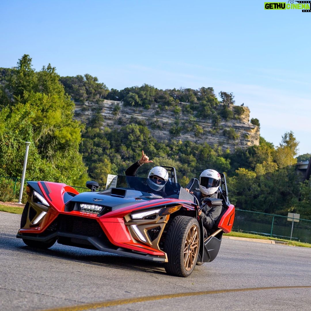 Alexander Ludwig Instagram - Apparently I only have one hand signal- hard not to geek out on these things- thank you @polarisslingshot for an awesome day #makeyourmark #polarisslingshot