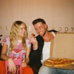 Alexandra Cooper Instagram - Happy vday week dads🌹you deserve orgasms and happiness but sometimes you gotta make it happen yourself. Go listen to this week’s CHD episode for a good laugh