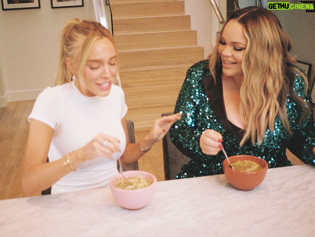 Alexandra Cooper Instagram - Need more episodes that make me pee my pants thank you Trisha ur hilarious @trishapaytasbackup 🤍