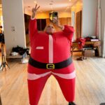Alexandra Cooper Instagram - SANTA… I KNOW HIM.. it’s me I’m Santa🎅🏼 New episode of @callherdaddy is HERE👏 I tell u the most intimate gift I ever gave Matt and the memorable gift I gave all of my ex’s 👀