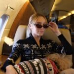 Alexandra Cooper Instagram - Merry Christmas let’s go ski 👏🎄⛷️