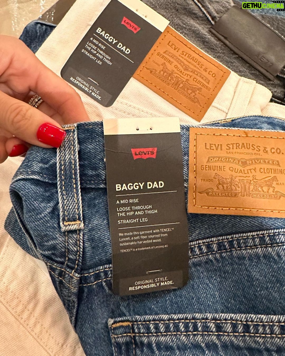 Alexandra Cooper Instagram - baggy dad