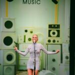 Alexandra Cooper Instagram - I will never recover. @kelseaballerini surprising Daddy Gang in Nashville with an incredible performance, including a song that’s on her GRAMMY NOMINATED EP. So epic. Being surrounded by such strong women I am honored and inspired. Thank you to everyone who came out and made this night so special. I will never forget this experience❤️