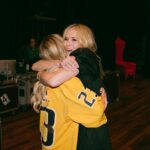 Alexandra Cooper Instagram - Getting to perform on a stage with this woman and call her a friend is so surreal and fulfilling I am still processing it all lol @chelseahandler you are a fucking icon and I can not thank you enough for showing up to close out my tour with me. Legend.