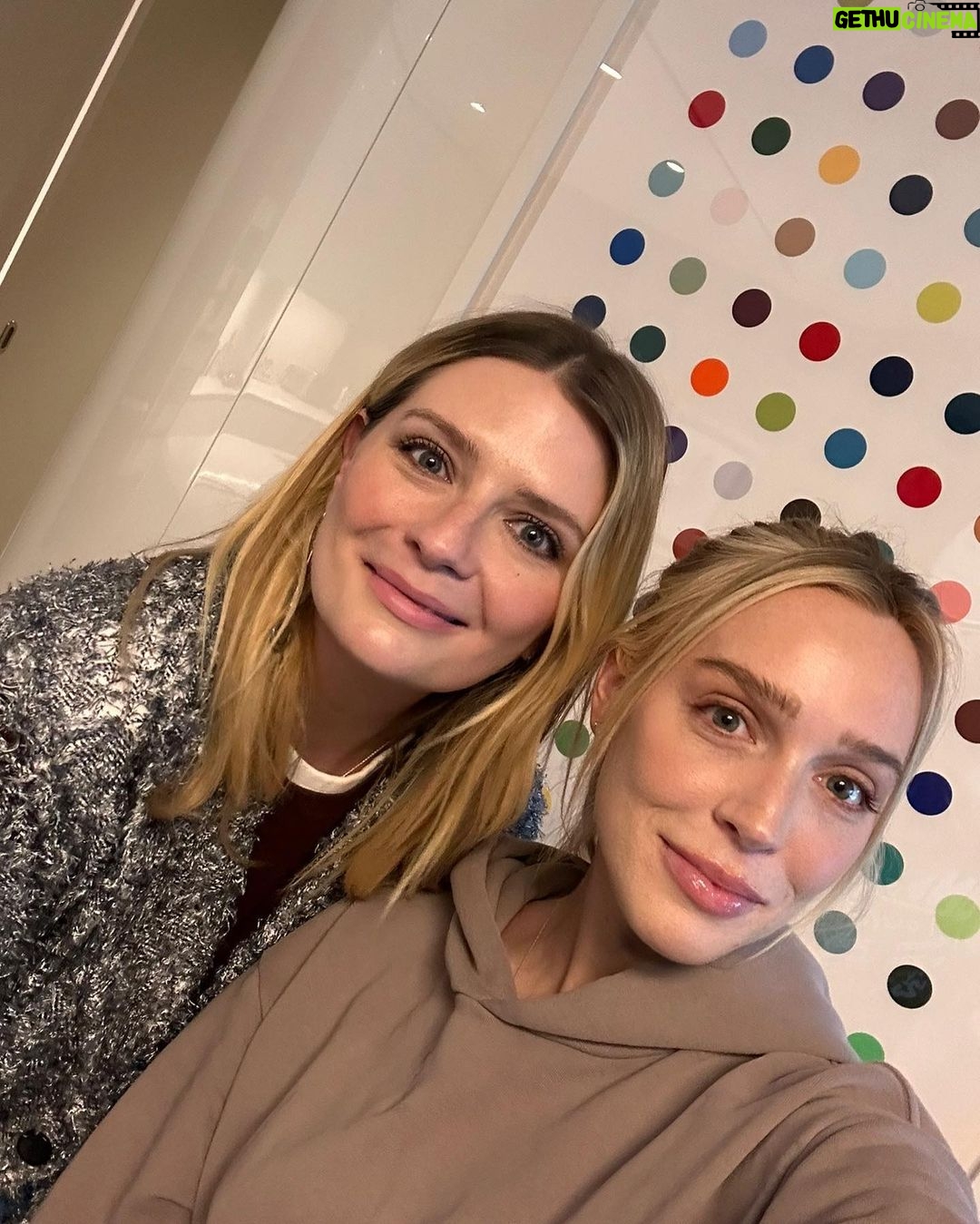 Alexandra Cooper Instagram - A big dump if I’ve ever seen one