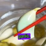 Alexis Nikole Nelson Instagram - BLUE GARLIC 🧄 💙 #foodscience #fermentation