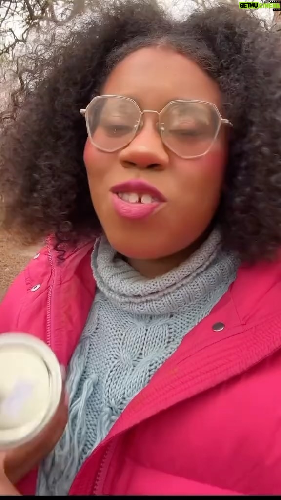 Alexis Nikole Nelson Instagram - Okay NO ONE IN TOWN SAID ANYTHING ABOUT THE LIPSTICK ON MY TEETH 😠CMON YALL 🤣 Martha's Vineyard
