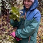 Alexis Nikole Nelson Instagram – Cozy, Rainy SanshΕ (ε±±ζ€) leaf harvesting with @sweetsnbitters!! Probably my favorite day of the trip ππ I am also now the proud owner of a suribachi and a Hannah-made surikogi! Yamanaka Onsen