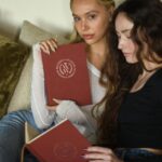 Alexis Ren Instagram - you ever experienced that “aha!” moment? The rush of excitement when something about yourself just clicks and suddenly everything makes sense? I live for those momentss. that’s why ive poured years of workshops and all my heart into creating this journal. ❤️ it’s a reflection of my journey and the collective wisdom of my wellness community. This journal guides you through the depths of your subconscious, helping you uncover the ‘whys’ behind your patterns and offering those eye-opening insights into your own behavior and emotions. If you’re like me & crave those profound realizations and love to grow then this journal is for you!! ❤️