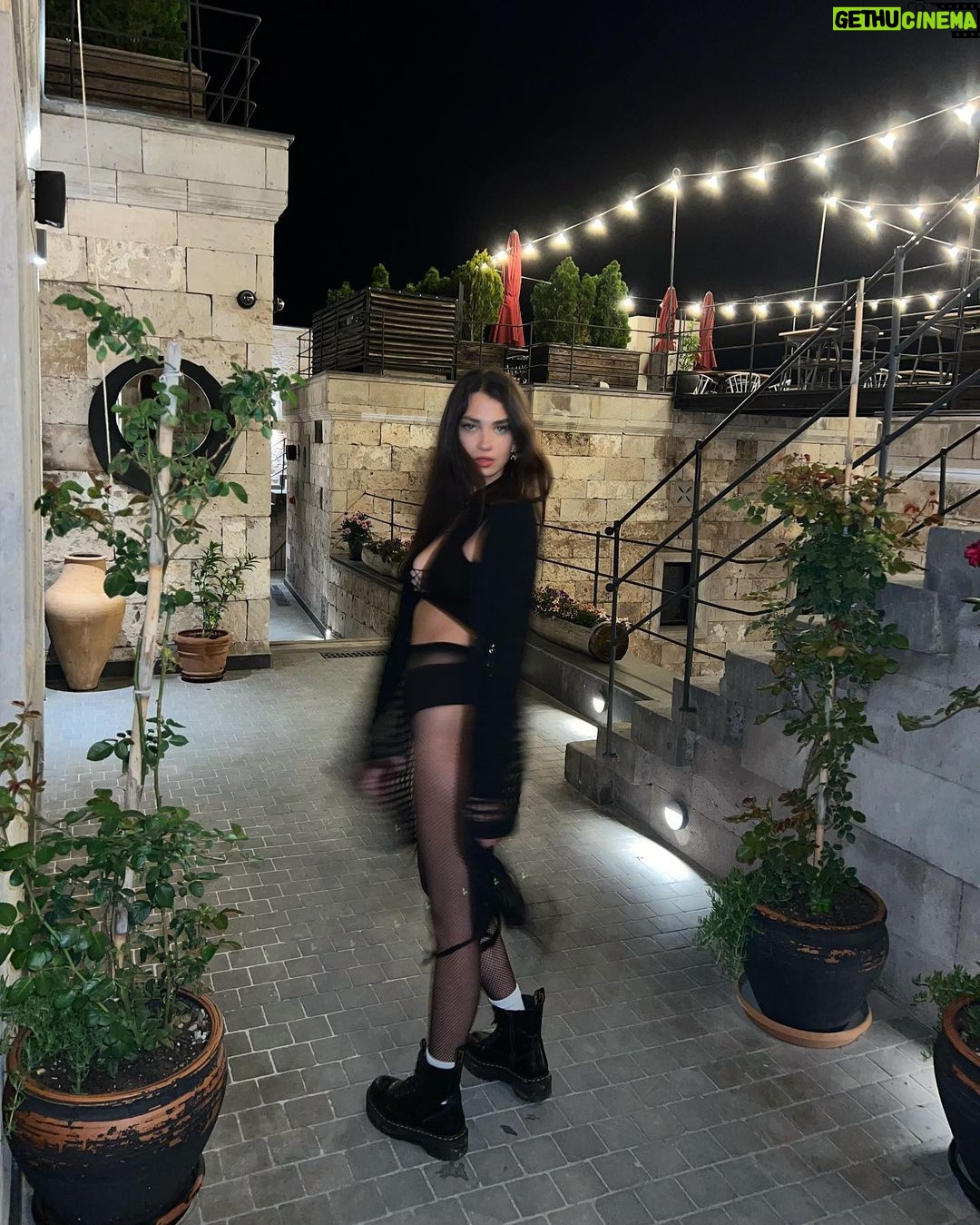 Aleyna Solaker Instagram - Festival outfit 2 🪩🎶 Cappadocia / Kapadokya