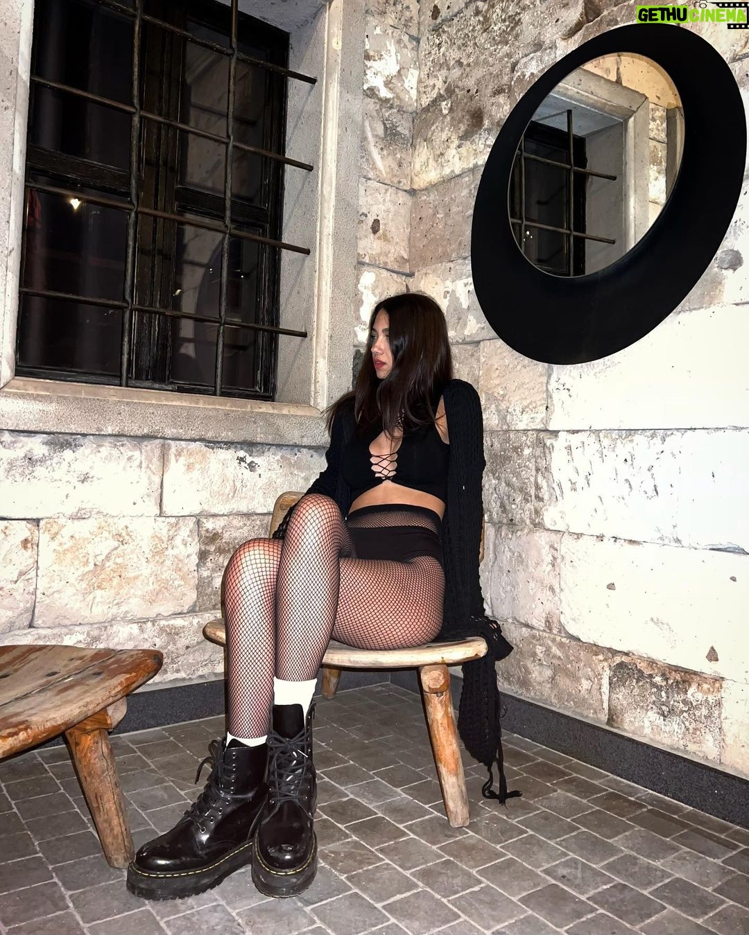 Aleyna Solaker Instagram - Festival outfit 2 🪩🎶 Cappadocia / Kapadokya