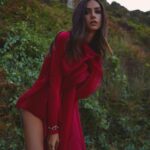 Aleyna Solaker Instagram - Cok! 💜 @gardiropmagazin #gardiropmagazin Genel Yayın Yönetmeni: @gulay_ozdemir Fotoğraflar: @serhathayri Röportaj: @ybugraleventt Moda Direktörü: @caglakucukdereli Styling: @busraissik Kapak kıyafeti: @maat_clothing.tr Saç ve Makyaj: @utkuagagilofficiall @fundaaslangoren Fotoğraf Asistanı: @ugursariduran Marka İletişimi: @mine.gunduz Prodüksiyon: @nutekstudio Mekân: @peacockbeachofficial Basın: @ggmanagements