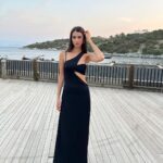Aleyna Solaker Instagram - Dress: @rasitbagzibagli 🖤 #noraanilwedding 😍