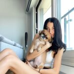 Aleyna Solaker Instagram - Bi fotograf cekilebilir miyiz lime hanim? 🐶💜