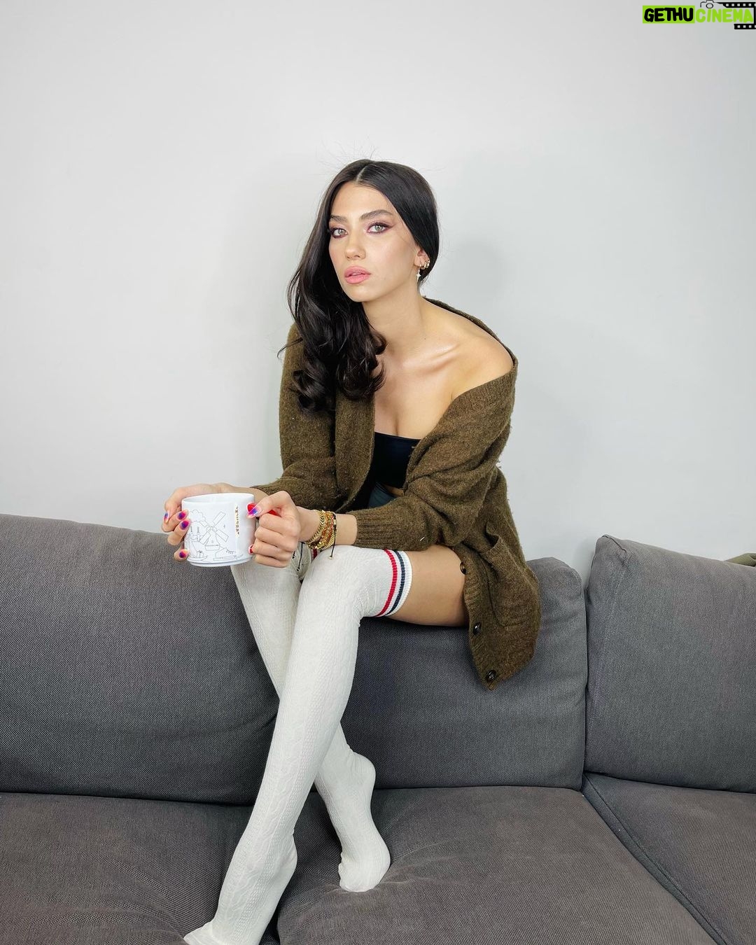 Aleyna Solaker - 164.1K Likes - Cokcok🤗💜