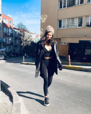 Aleyna Solaker Instagram - 😇