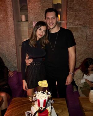 Aleyna Solaker Instagram - Dogum gunumu kutlayan ve yanimda olan herkese cok tesekkur ederim 💜 iyi ki varsiniz🤗💜🎉 #23