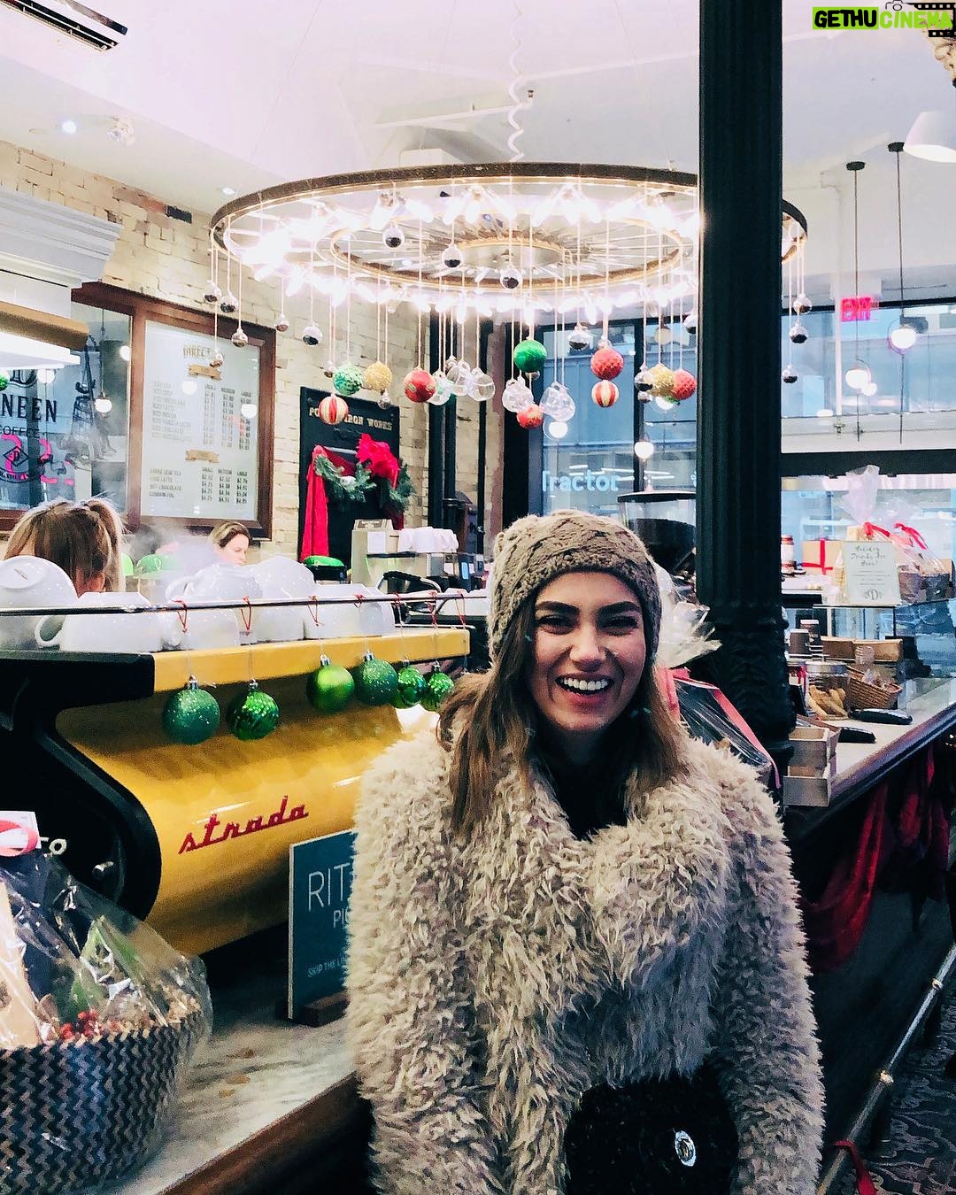 Aleyna Solaker Instagram - ☕️ Financial District, Toronto