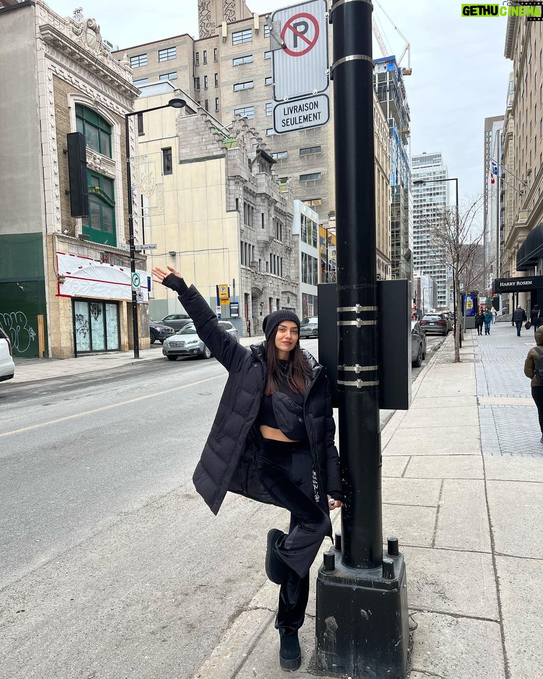 Aleyna Solaker Instagram - 🚫 Downtown, Montreal