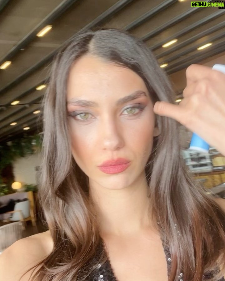 Aleyna Solaker Instagram - Duz mu kivircik mi? ☺️💜