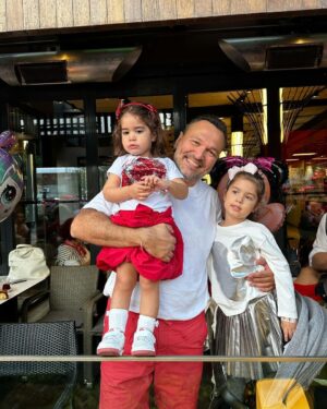 Ali Sunal Instagram - 29 Ekim 2023 • Cumhuriyetimiz 100 yaşında ♥️🤍🇹🇷♾️