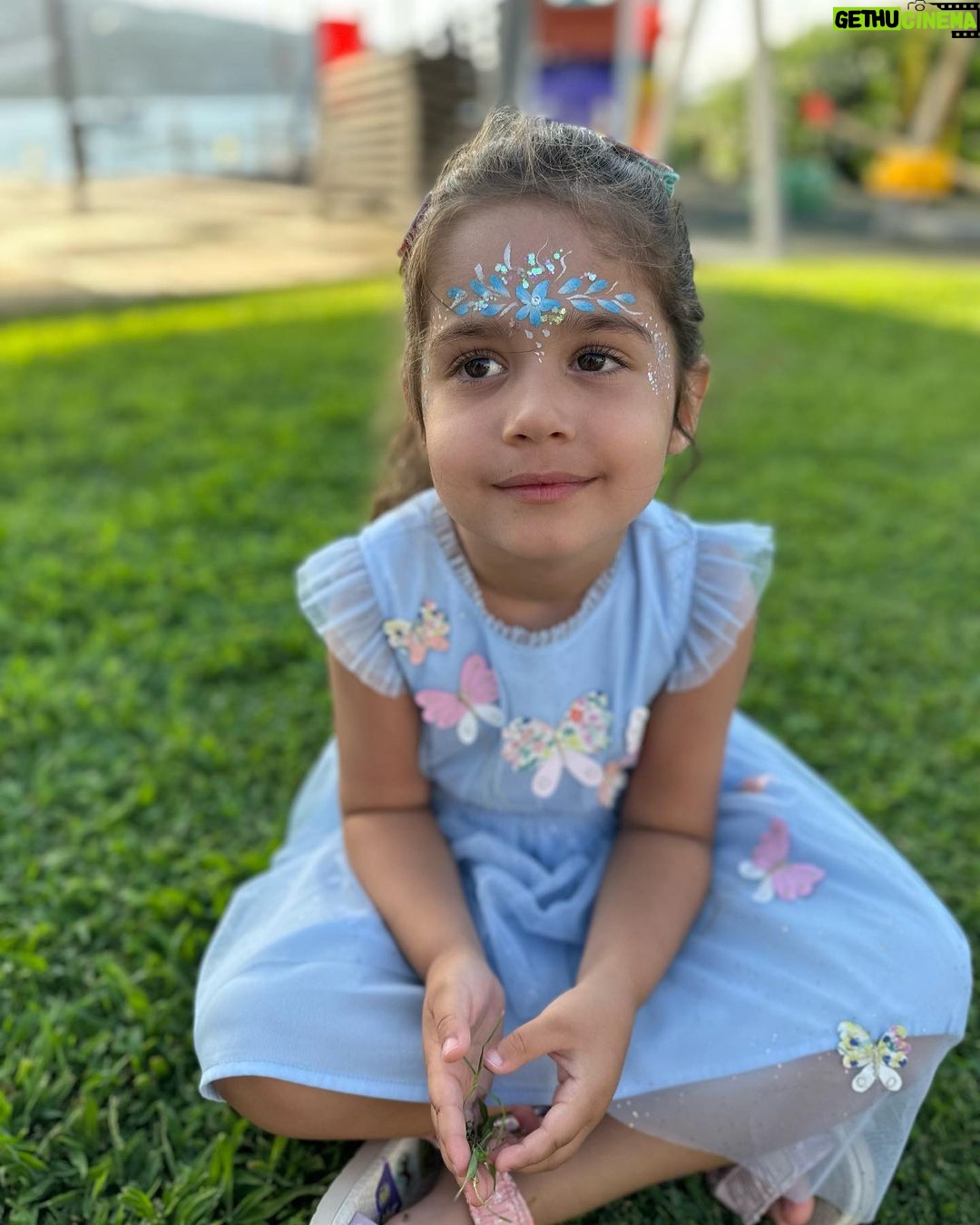 Ali Sunal - 40.5K Likes - Ilk göz ağrım, ballı böreğim, Nar kızım seni büyürken izlemek dünyalara bedel 🥰 iyi ki doğdun canım kızım seni çok seviyoruz 🩷🩵💜