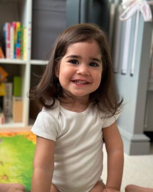 Ali Sunal Instagram - Benim lokum kızım, şirinem, sevgi pıtırcığım bugün 2 yaşında 🥹♥️🧿 Canım Niloşum iyi ki doğdun seni çok seviyoruz boncuğum ♥️🥰