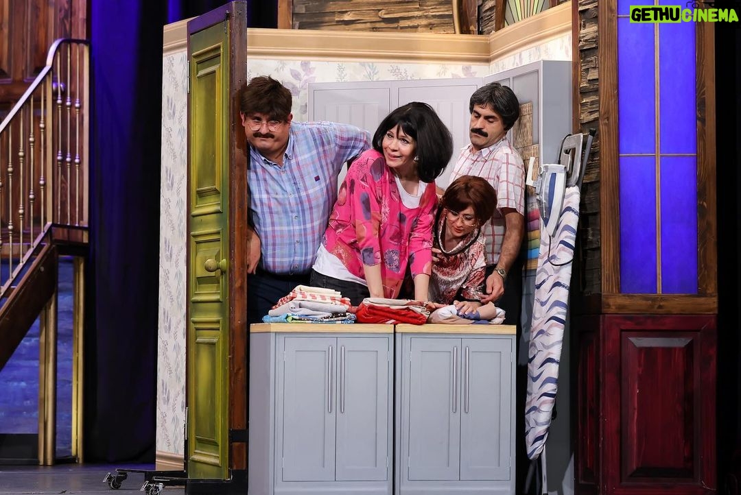 Ali Sunal Instagram - Bu akşam @guldurguldur yeni bölümüyle @showtv ‘de çok eğleneceğiz kaçırmayın