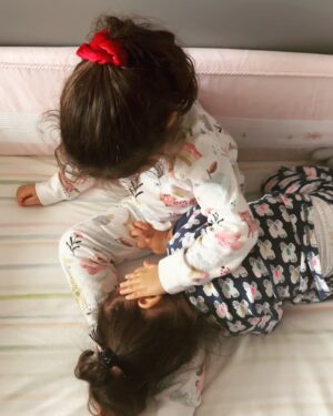 Ali Sunal Instagram - Günün en güzel anı ♥️🧿 #narkızım #niloşum