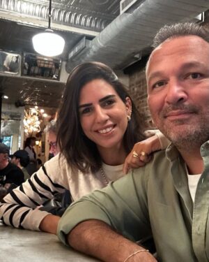 Ali Sunal Instagram - İyi ki doğdun sevgilim ailemin reisi 😍 Nice güzel yaşların olsun. Seni seviyorum…