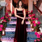 Alia Bhatt Instagram - I had the great pleasure of hosting an evening that was truly special, brimming with so much love, purpose, and hope. Thank you @mo_hotels for bringing our vision to life, and to @salaambbayorg for empowering and supporting young lives, providing them with what they need for a brighter tomorrow HOPE GALA 2024 ✨ #ImAFan @mo_hydepark