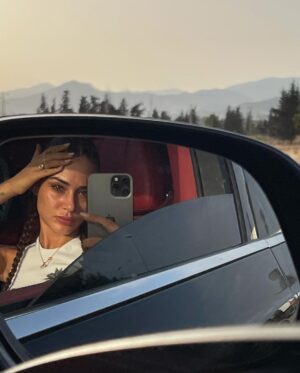 Alix Desmoineaux Instagram - 👁🏜