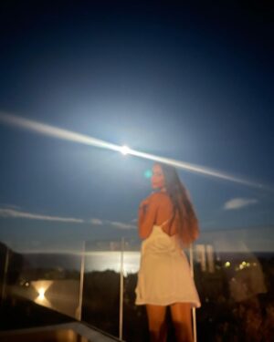 Alix Desmoineaux Instagram - Talking to the super moon 🌖🛸