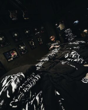 Allj Instagram - @sayonaraboystore 
Когда решил подписать худи с нового мерча 😮‍💨💨

SOLD OUT