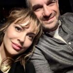 Alyssa Milano Instagram - Happy 45th birthday, babes. When we were sitting in our backyard yesterday with all the dogs I realized you are like our oak trees. Not only are you beautiful, but you are strong and dependable. You provide a sense of security and stability for all the people in your life. Their deep root system and branches that touch the sun represent your strength of character and your ability to weather storms. You give shade and shelter to those around you. You are a source of inspiration and awe and I love you.