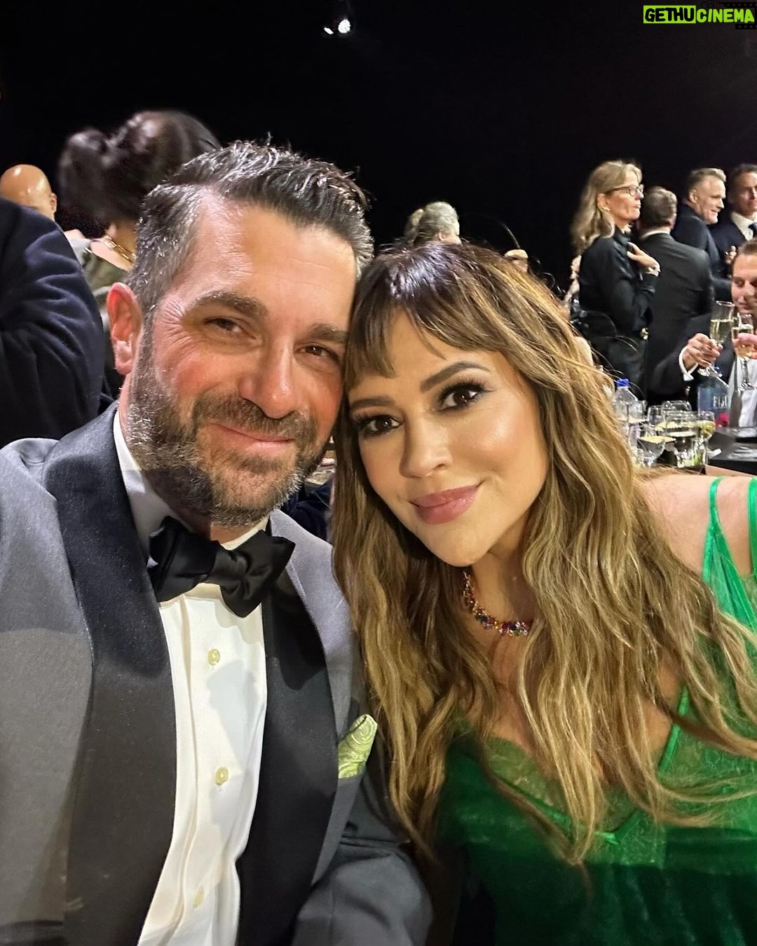 Alyssa Milano - 47.4K Likes - Iβm in for any awards show that has chips on the table. #criticschoice
_______________________
Dress @heirlome
Shoes @ferragamo
Necklace + bracelet + earrings @rahaminovdiamonds @yayapublicity
Special thanks to @driesvannoten for the clutch
Makeup @antonmakeup using @reviveskincare @shiseido @ardellbeauty
Hair @jjhanousek
Styled by @theclosetfiles