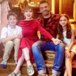 Alyssa Milano Instagram - Merry Christmas. 🎄❤️💚