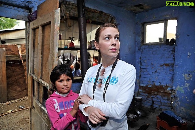 Alyssa Milano Instagram - These pictures are from World Children’s Day many years ago. I was there with @unicefusa UNICEF witnessing all the incredible work they do in this region. There has been good progress in child rights in Kosovo in the last year, including: The successful establishment of Child Rights Teams in 34 municipalities, a key provision of the Child Protection Law. The approval of the new Law on Early Childhood Education, and Passage in the Assembly of the first reading of the new Law on Social and Family Services. May we each do our part in protecting all children so that they can live in a world free of violence, fear, food insecurity, sickness, discrimination and oppression. #worldchildrensday