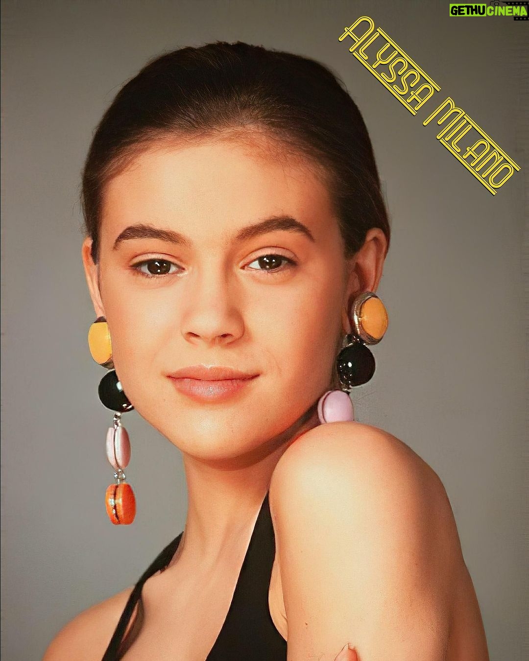 Alyssa Milano Instagram - #tbt It's all about the earrings.