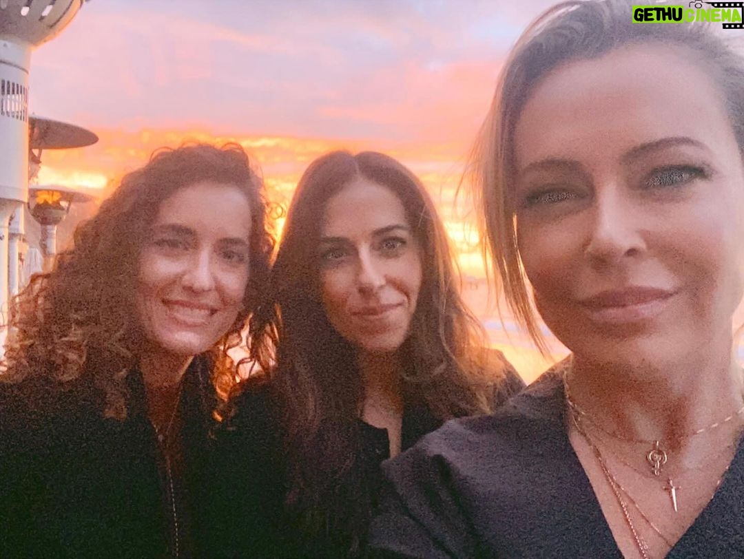 Alyssa Milano Instagram - Happy Galentine’s Day to all the women in my life who inspire me to think more critically, love more patiently, work more passionately, and live more unapologetically. You are everything.
