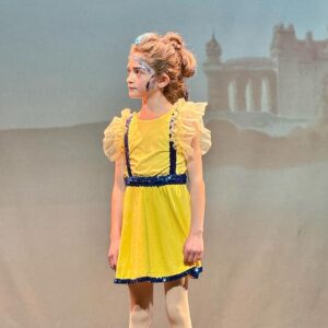 Alyssa Milano Instagram - My daughter was Flounder in The Little Mermaid this past weekend. I bawled seeing her up there. You would have thought I was watching her win a Tony Award. I am so proud. 🐠🧜🏻‍♀️